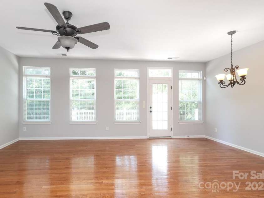 729 Naramore Street, Davidson, NC 28036.  MLS# CAR4280784, YatesRealty ID 15153. 