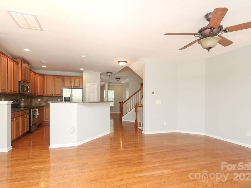 729 Naramore Street, Davidson, NC 28036.  MLS# CAR4280784, YatesRealty ID 15153. 
