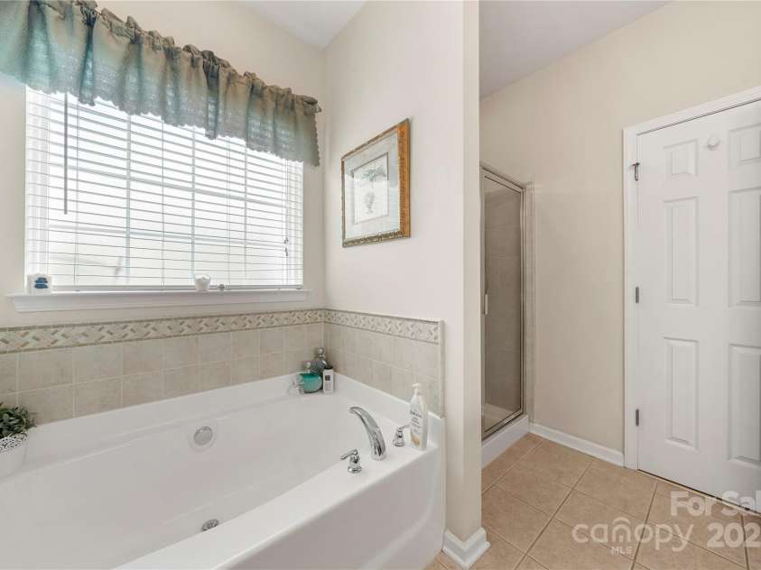 5428 Colonial Garden Drive, Huntersville, NC 28078.  MLS# CAR4261480, YatesRealty ID 15155. 