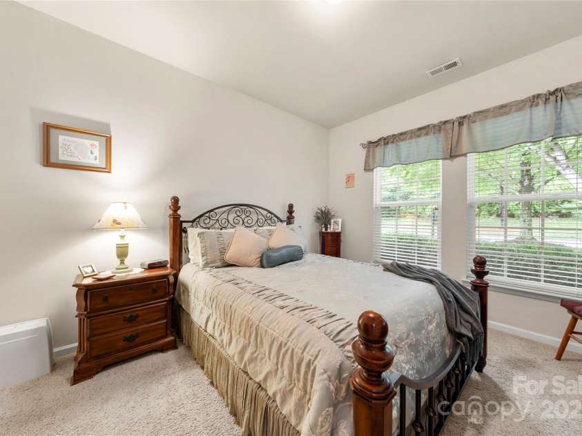 5428 Colonial Garden Drive, Huntersville, NC 28078.  MLS# CAR4261480, YatesRealty ID 15155. 