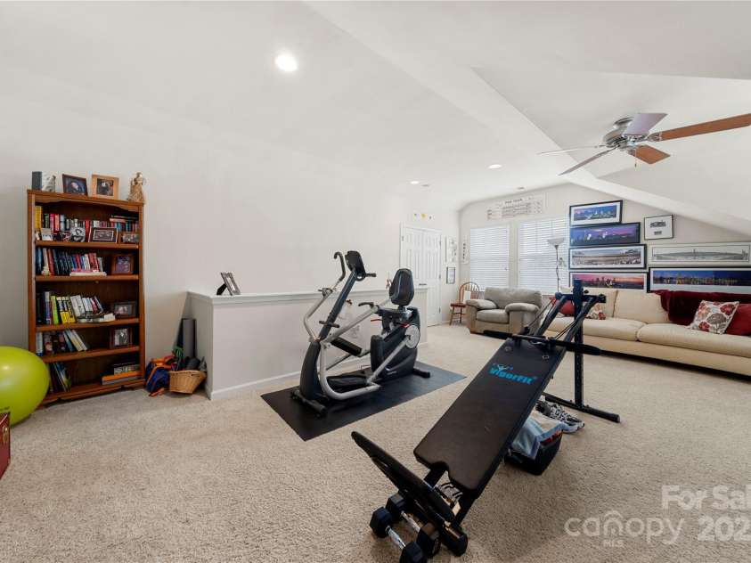 5428 Colonial Garden Drive, Huntersville, NC 28078.  MLS# CAR4261480, YatesRealty ID 15155. 