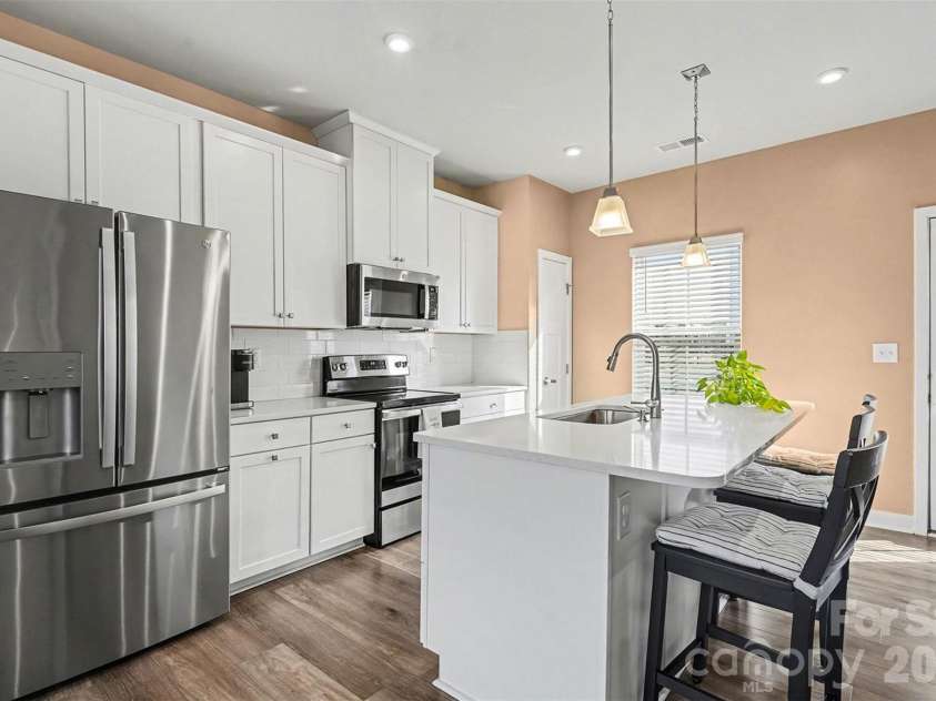 1546 Aspire Street, Charlotte, NC 28262.  MLS# CAR4342374, YatesRealty ID 15156. Kitchen