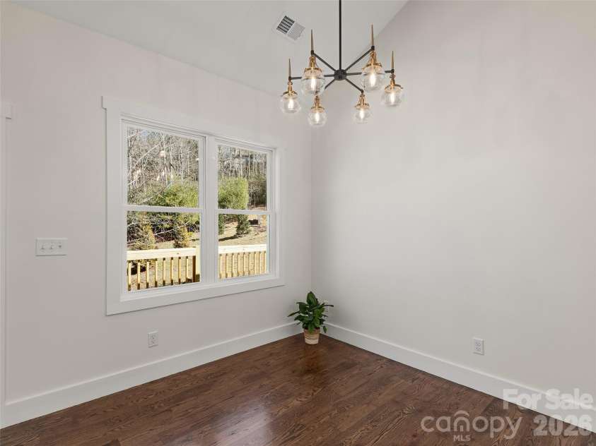 399 Crystal Heights Drive, Hendersonville, NC 28739.  MLS# CAR4349975, YatesRealty ID 15157. 