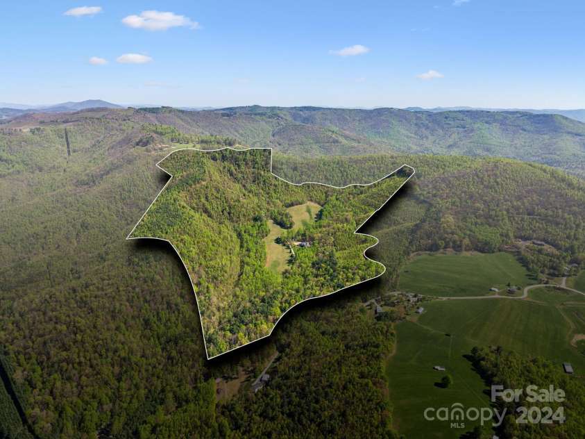 5712 Summit Road, Purlear, NC 28665.  MLS# CAR4141857, YatesRealty ID 1516. Aerial of Boundary