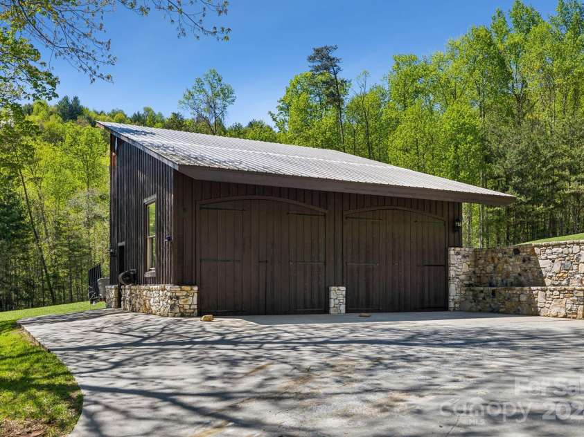 5712 Summit Road, Purlear, NC 28665.  MLS# CAR4141857, YatesRealty ID 1516. Barn W/2 car garage and loft.