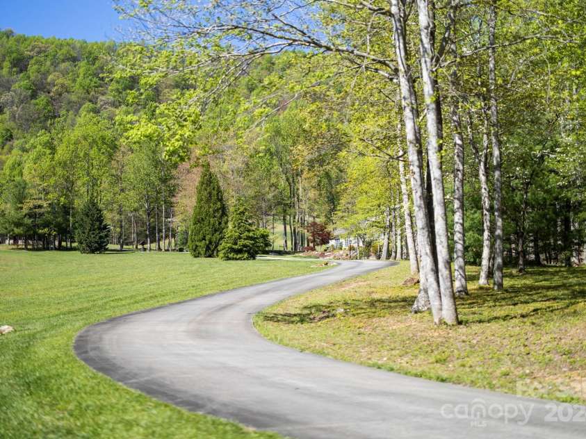 5712 Summit Road, Purlear, NC 28665.  MLS# CAR4141857, YatesRealty ID 1516. Concrete Driveway