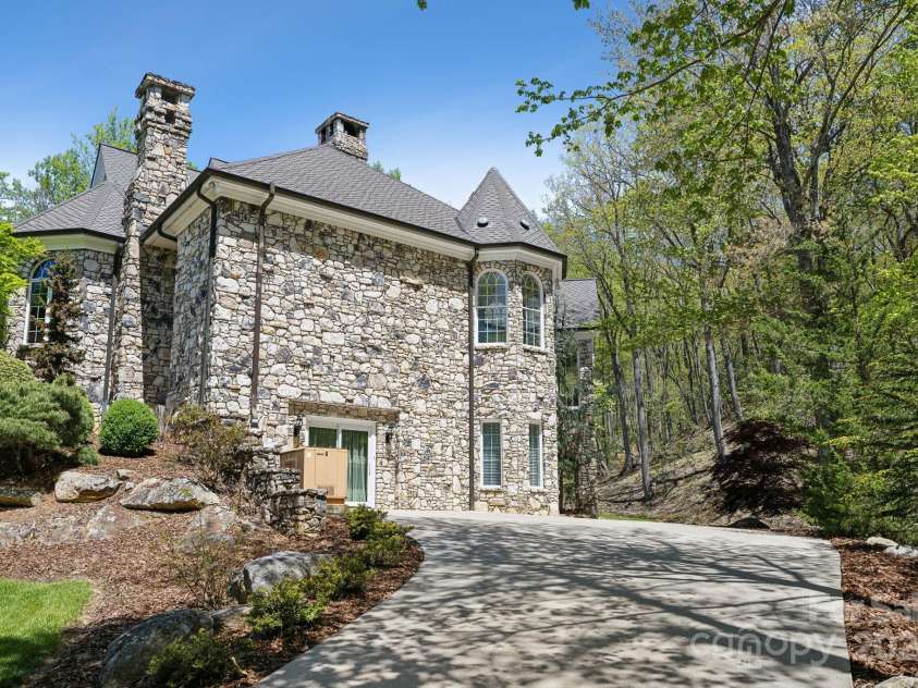 5712 Summit Road, Purlear, NC 28665.  MLS# CAR4141857, YatesRealty ID 1516. Walk Out Basement