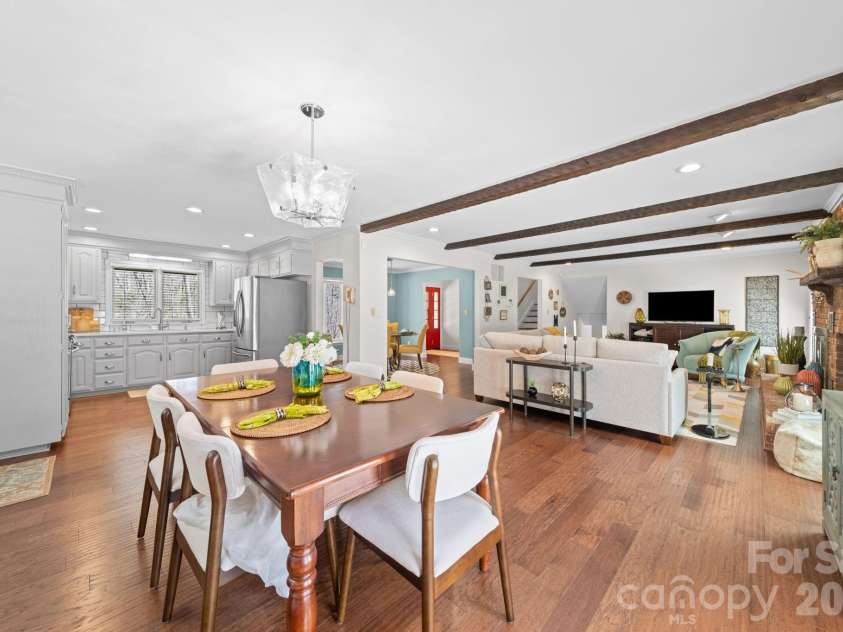 208 Falcon Drive, Concord, NC 28025.  MLS# CAR4359614, YatesRealty ID 15160. 