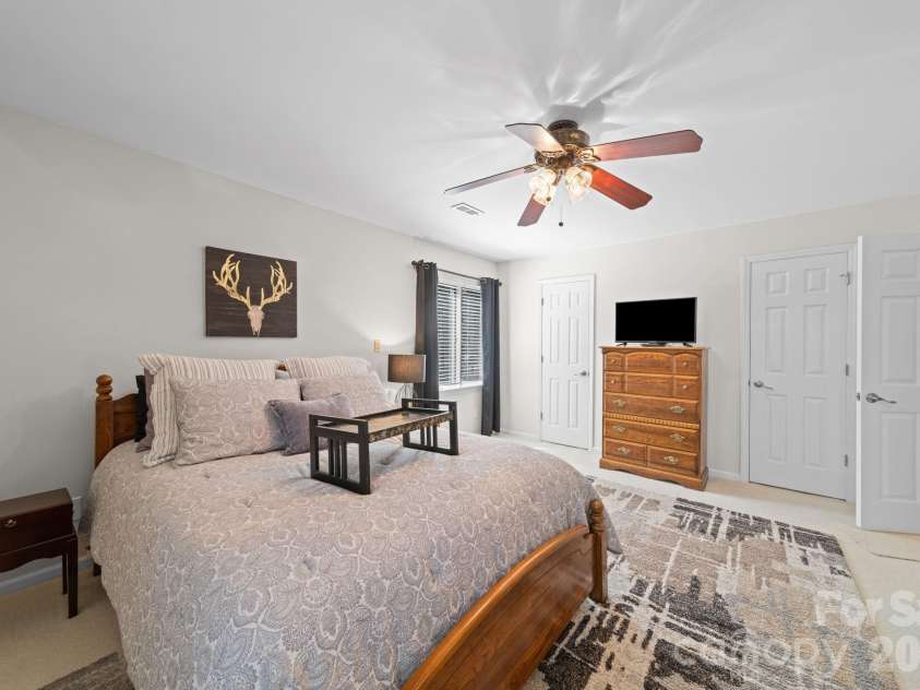 208 Falcon Drive, Concord, NC 28025.  MLS# CAR4359614, YatesRealty ID 15160. 