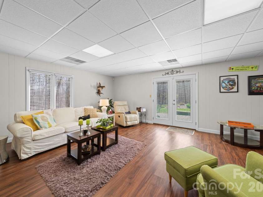 208 Falcon Drive, Concord, NC 28025.  MLS# CAR4359614, YatesRealty ID 15160. 