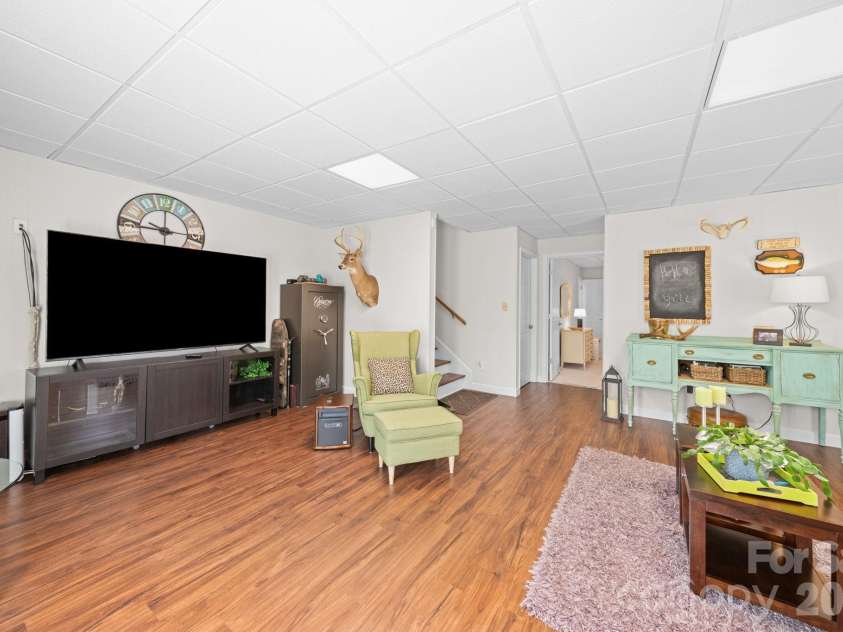 208 Falcon Drive, Concord, NC 28025.  MLS# CAR4359614, YatesRealty ID 15160. 