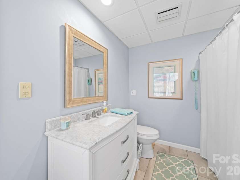 208 Falcon Drive, Concord, NC 28025.  MLS# CAR4359614, YatesRealty ID 15160. 