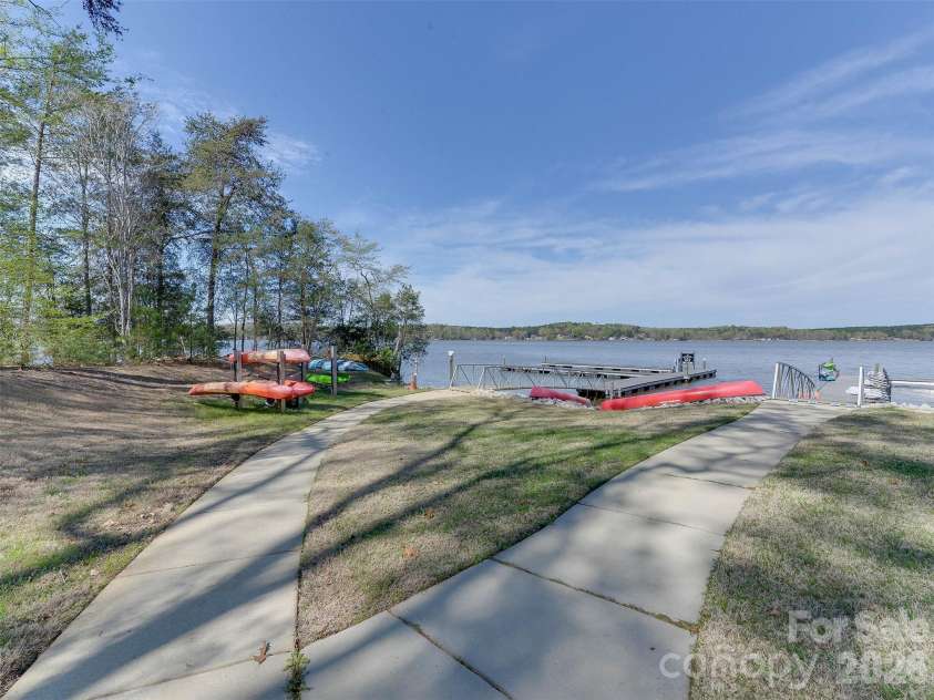 15229 Windward Lane, Lancaster, SC 29720.  MLS# CAR4361963, YatesRealty ID 15161. Paddle sport launch