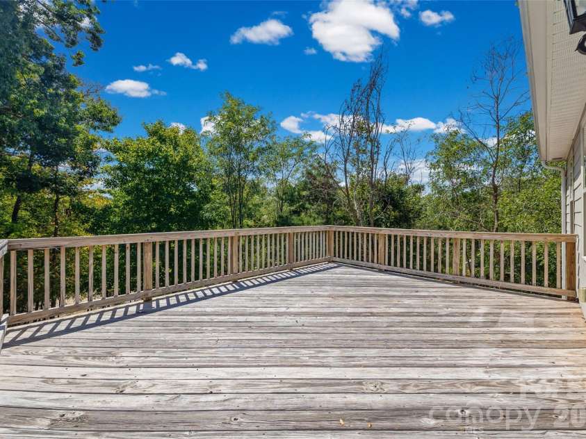 15229 Windward Lane, Lancaster, SC 29720.  MLS# CAR4423047, YatesRealty ID 15161. 