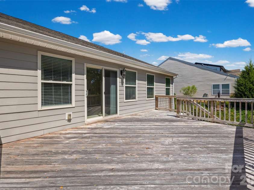 15229 Windward Lane, Lancaster, SC 29720.  MLS# CAR4423047, YatesRealty ID 15161. 