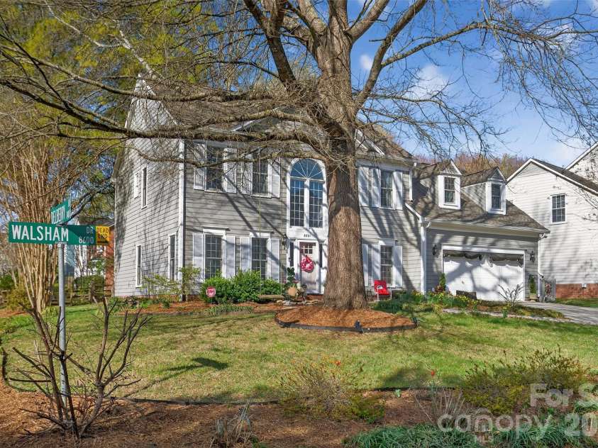 8601 Walsham Drive, Charlotte, NC 28277.  MLS# CAR4364626, YatesRealty ID 15162. 