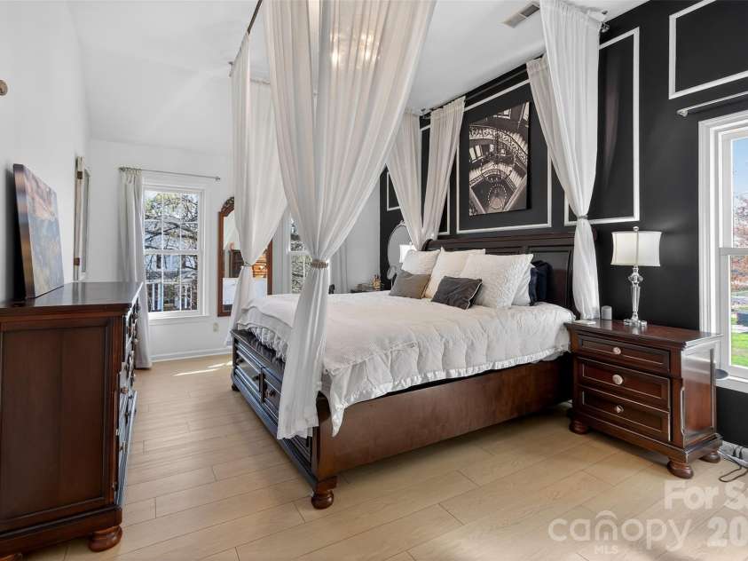 8601 Walsham Drive, Charlotte, NC 28277.  MLS# CAR4364626, YatesRealty ID 15162. 