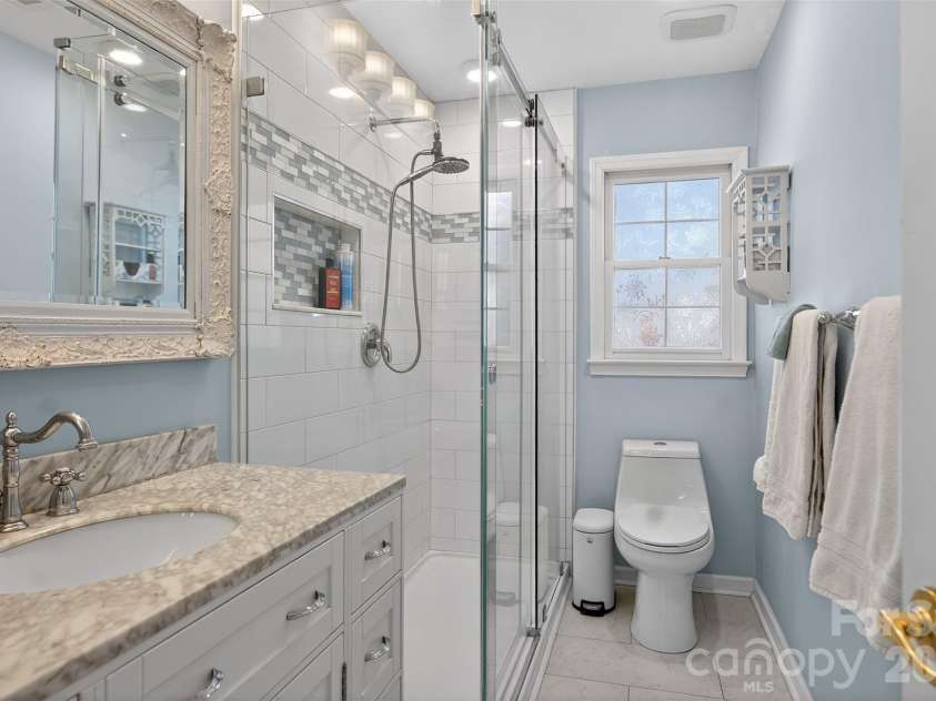 8601 Walsham Drive, Charlotte, NC 28277.  MLS# CAR4364626, YatesRealty ID 15162. 