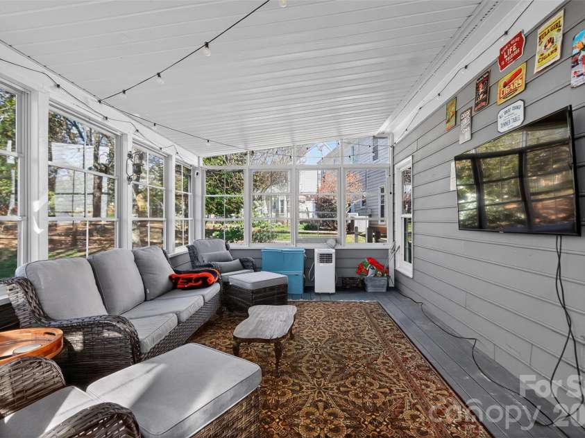 8601 Walsham Drive, Charlotte, NC 28277.  MLS# CAR4364626, YatesRealty ID 15162. 