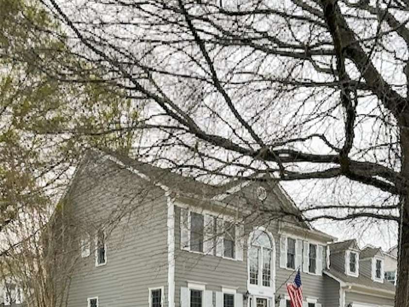 8601 Walsham Drive, Charlotte, NC 28277.  MLS# CAR4364626, YatesRealty ID 15162. 