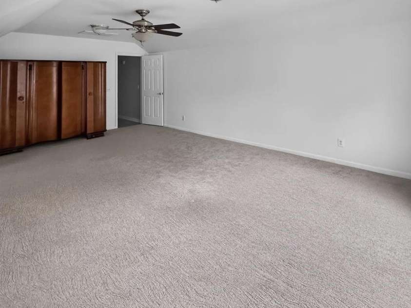 8601 Walsham Drive, Charlotte, NC 28277.  MLS# CAR4364626, YatesRealty ID 15162. Bonus Room