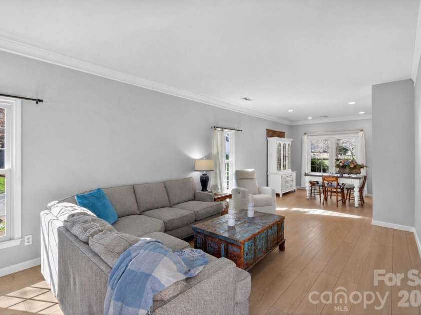 8601 Walsham Drive, Charlotte, NC 28277.  MLS# CAR4364626, YatesRealty ID 15162. Formal Living room