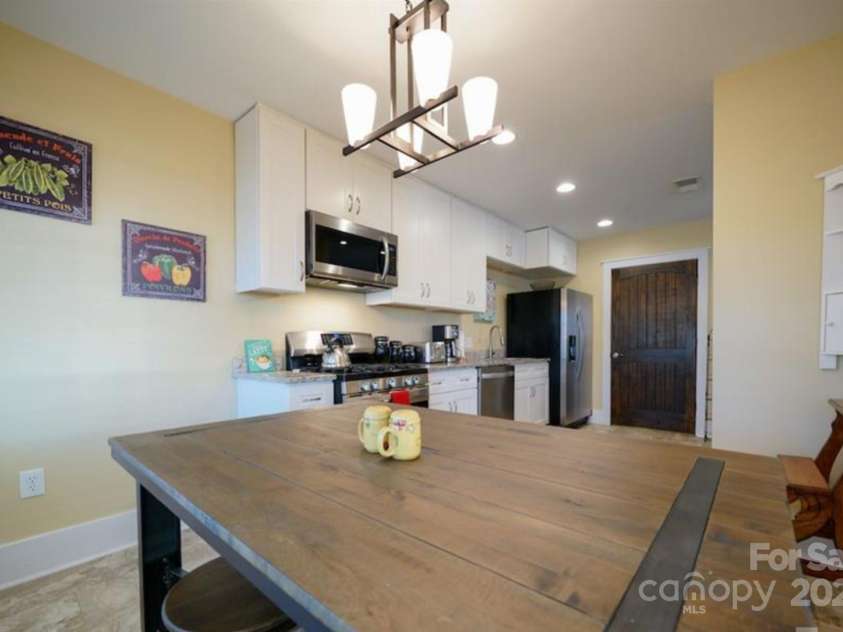 350 Marion Street, Rock Hill, SC 29730.  MLS# CAR4210905, YatesRealty ID 15163. Unit A- Dining/Breakfast