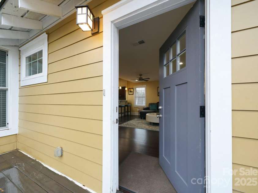 350 Marion Street, Rock Hill, SC 29730.  MLS# CAR4210905, YatesRealty ID 15163. Unit B Entry