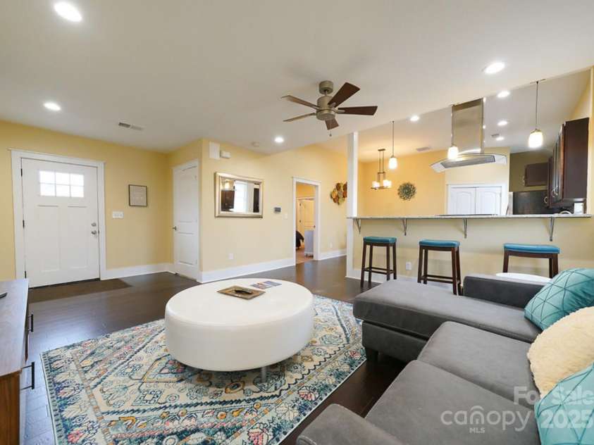 350 Marion Street, Rock Hill, SC 29730.  MLS# CAR4210905, YatesRealty ID 15163. Unit B Living Room