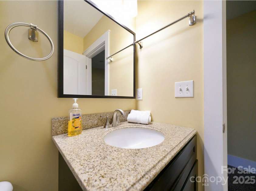 350 Marion Street, Rock Hill, SC 29730.  MLS# CAR4210905, YatesRealty ID 15163. Unit B- Upper Level Bath