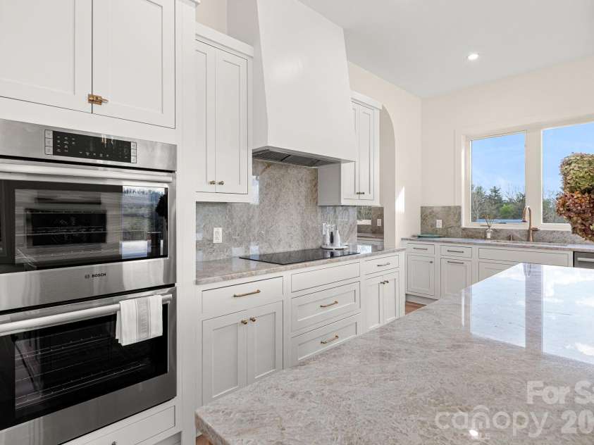133 Golden Pasture Drive, Fletcher, NC 28732.  MLS# CAR4369062, YatesRealty ID 15165. 