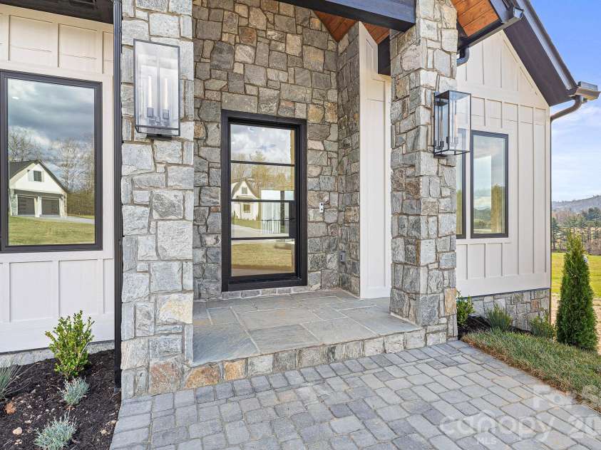 133 Golden Pasture Drive, Fletcher, NC 28732.  MLS# CAR4369062, YatesRealty ID 15165. 