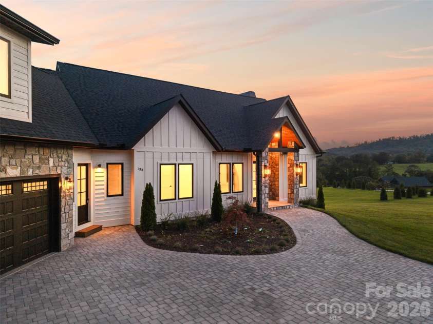 133 Golden Pasture Drive, Fletcher, NC 28732.  MLS# CAR4417989, YatesRealty ID 15165. 