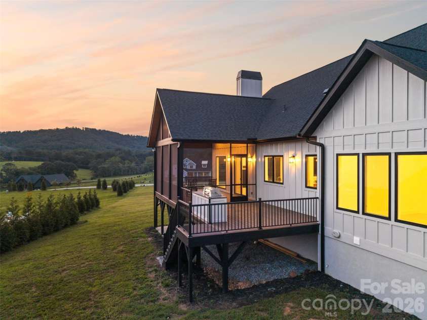 133 Golden Pasture Drive, Fletcher, NC 28732.  MLS# CAR4417989, YatesRealty ID 15165. 