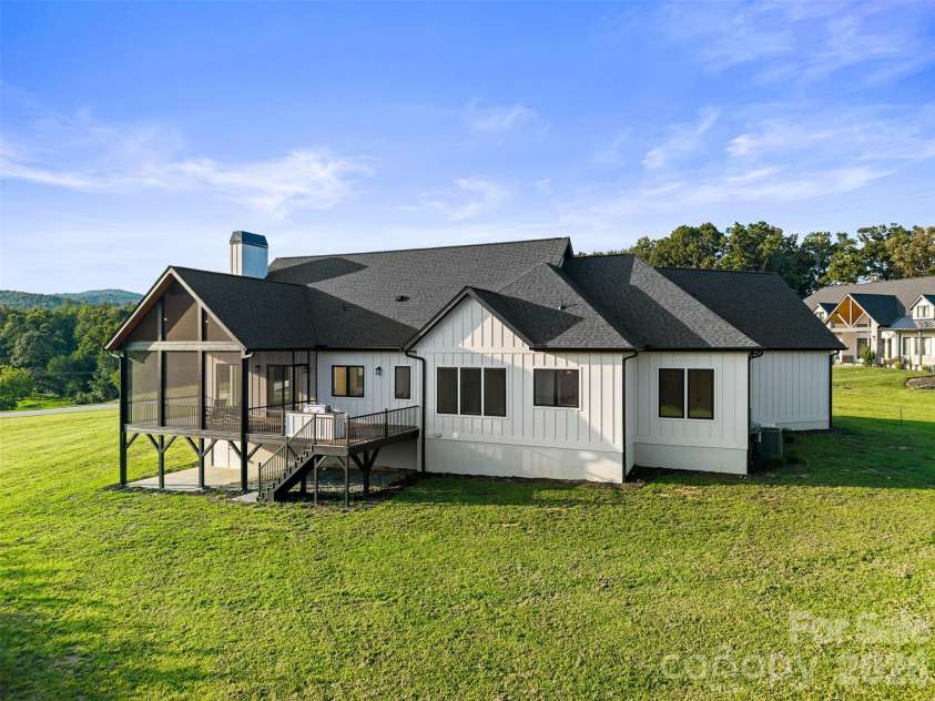 133 Golden Pasture Drive, Fletcher, NC 28732.  MLS# CAR4417989, YatesRealty ID 15165. 