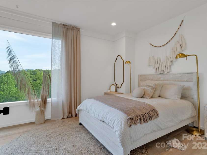 21, 13 Wild Pine Court, Leicester, NC 28748.  MLS# CAR4263038, YatesRealty ID 15165. 