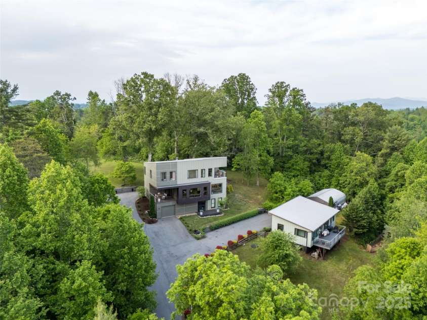 21, 13 Wild Pine Court, Leicester, NC 28748.  MLS# CAR4263038, YatesRealty ID 15165. 