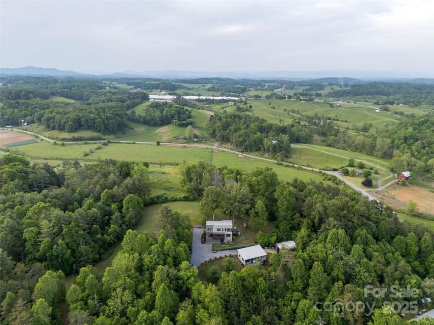 21, 13 Wild Pine Court, Leicester, NC 28748.  MLS# CAR4263038, YatesRealty ID 15165. 