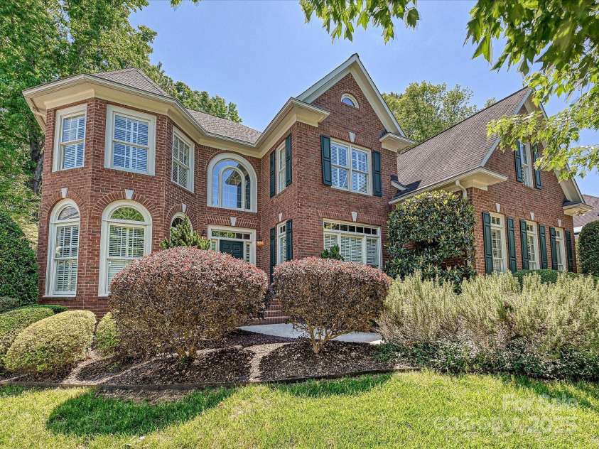 16511 Bridgehampton Club Drive, Charlotte, NC 28277.  MLS# CAR4253324, YatesRealty ID 15166. 