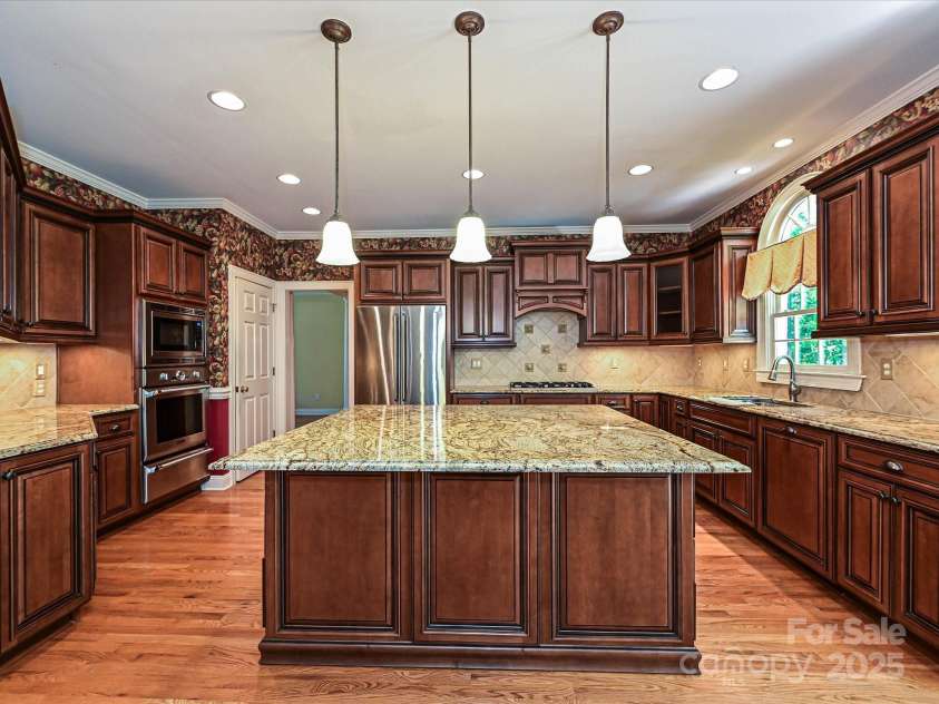 16511 Bridgehampton Club Drive, Charlotte, NC 28277.  MLS# CAR4253324, YatesRealty ID 15166. 