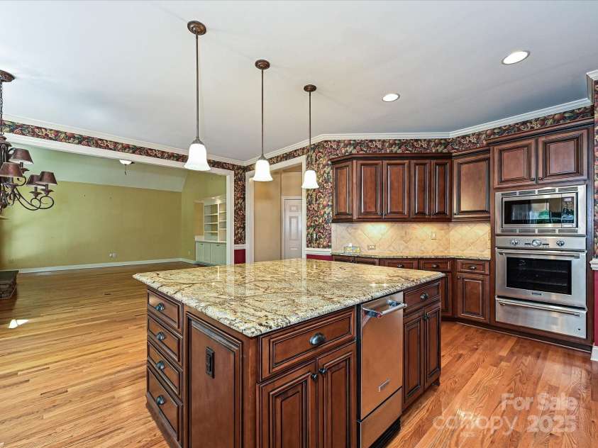 16511 Bridgehampton Club Drive, Charlotte, NC 28277.  MLS# CAR4253324, YatesRealty ID 15166. 