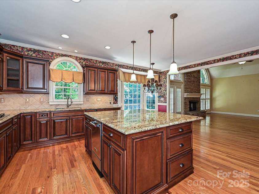 16511 Bridgehampton Club Drive, Charlotte, NC 28277.  MLS# CAR4253324, YatesRealty ID 15166. 