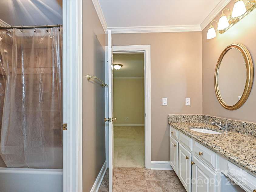 16511 Bridgehampton Club Drive, Charlotte, NC 28277.  MLS# CAR4253324, YatesRealty ID 15166. 