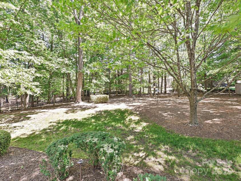 16511 Bridgehampton Club Drive, Charlotte, NC 28277.  MLS# CAR4253324, YatesRealty ID 15166. 