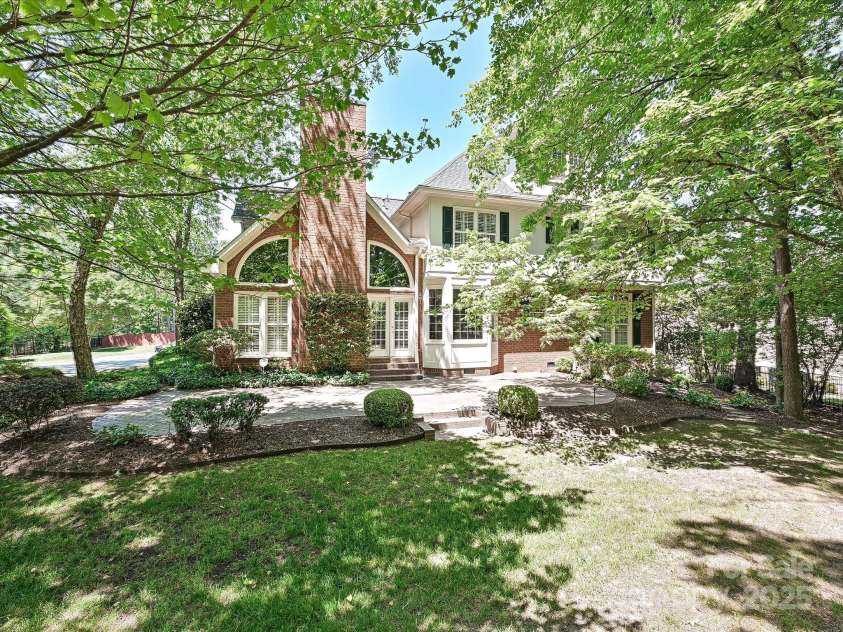 16511 Bridgehampton Club Drive, Charlotte, NC 28277.  MLS# CAR4253324, YatesRealty ID 15166. 