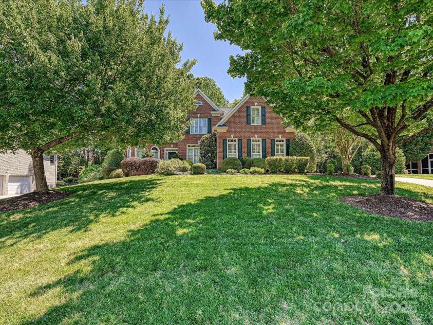 16511 Bridgehampton Club Drive, Charlotte, NC 28277.  MLS# CAR4253324, YatesRealty ID 15166. 