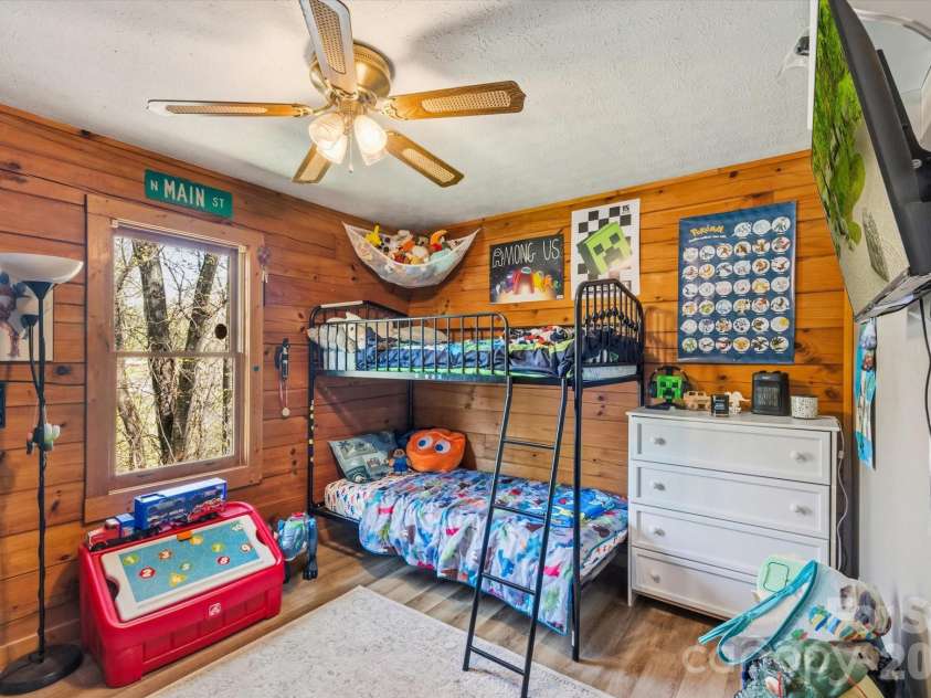 187 Cedarwood Drive, Waynesville, NC 28785.  MLS# CAR4368714, YatesRealty ID 15166. Bedroom