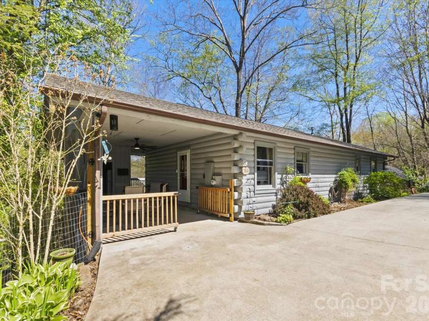 187 Cedarwood Drive, Waynesville, NC 28785.  MLS# CAR4368714, YatesRealty ID 15166. Outside front of 187 Cedarwood Drive
