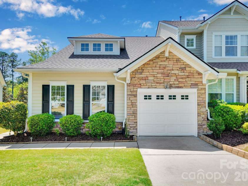 602 Pine Links Drive, Tega Cay, SC 29708.  MLS# CAR4370839, YatesRealty ID 15167. 