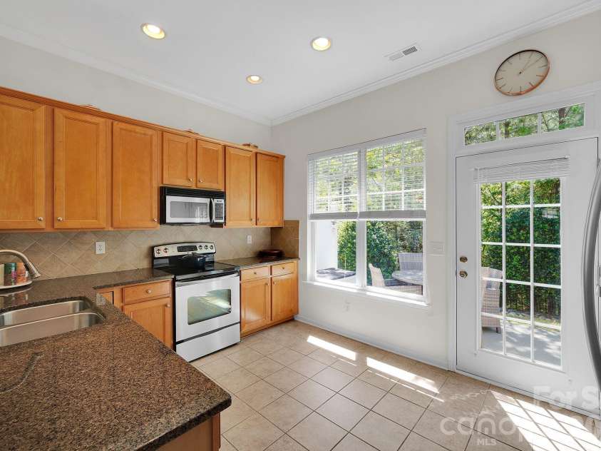 602 Pine Links Drive, Tega Cay, SC 29708.  MLS# CAR4370839, YatesRealty ID 15167. 